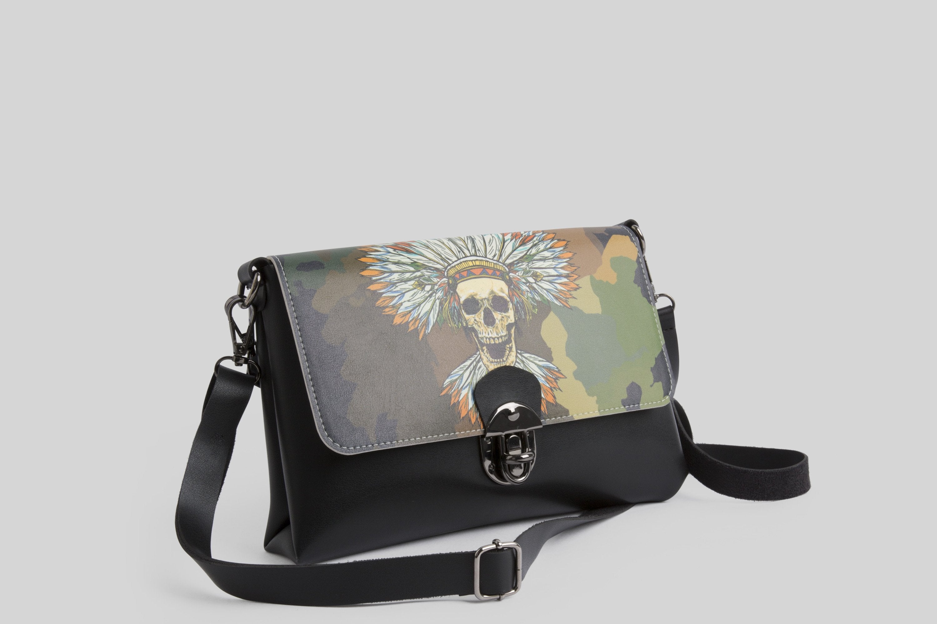 woman-indian-skull-shoulder-bag