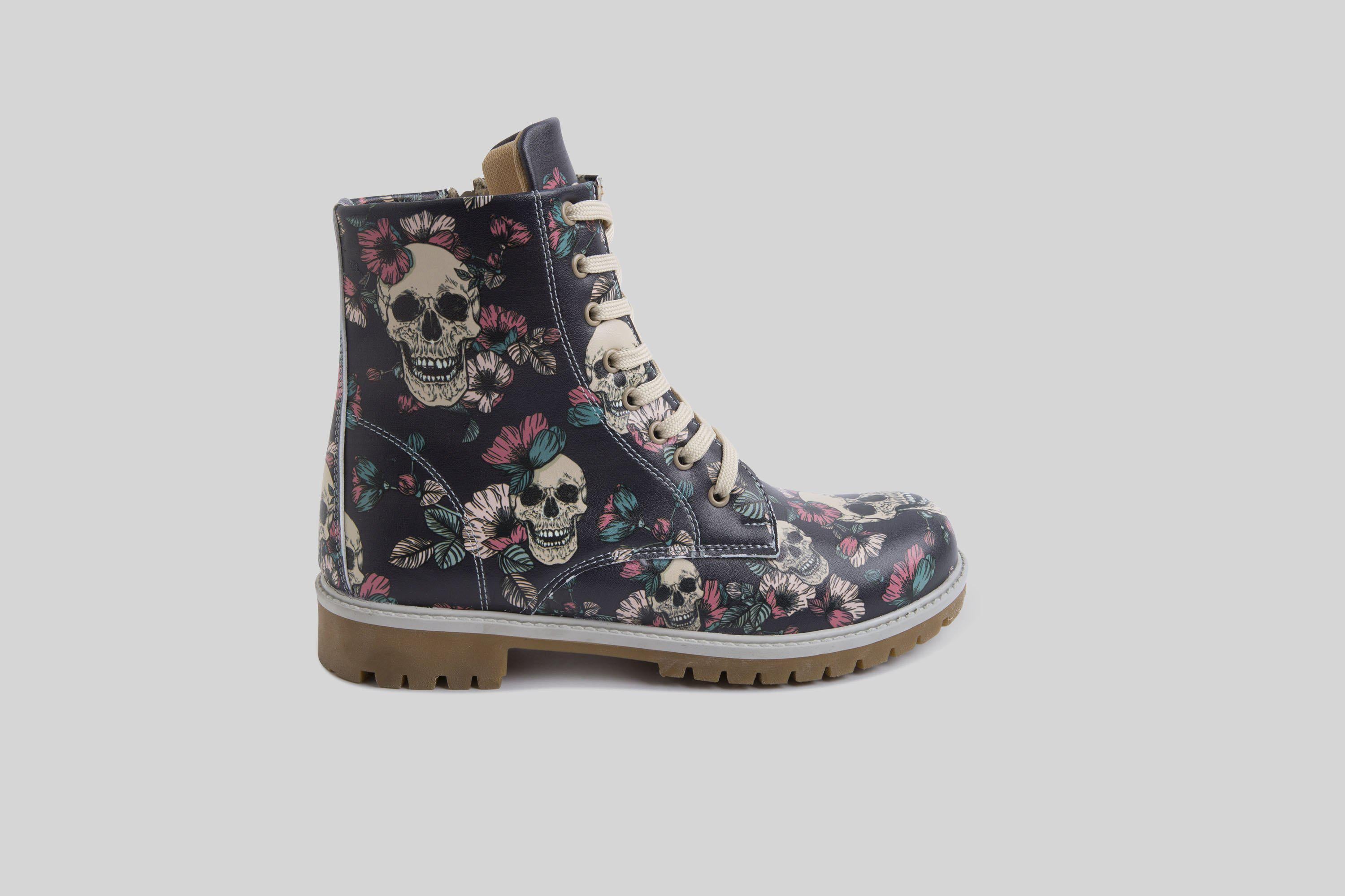 woman-skull-boots