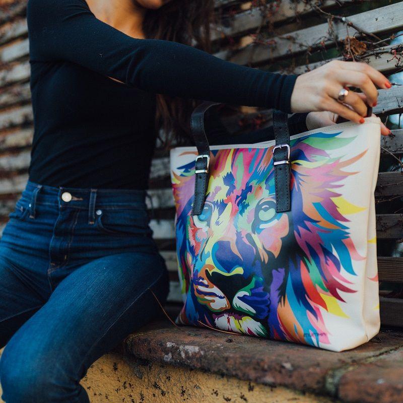 woman-lion-king-colors-shopper-bag