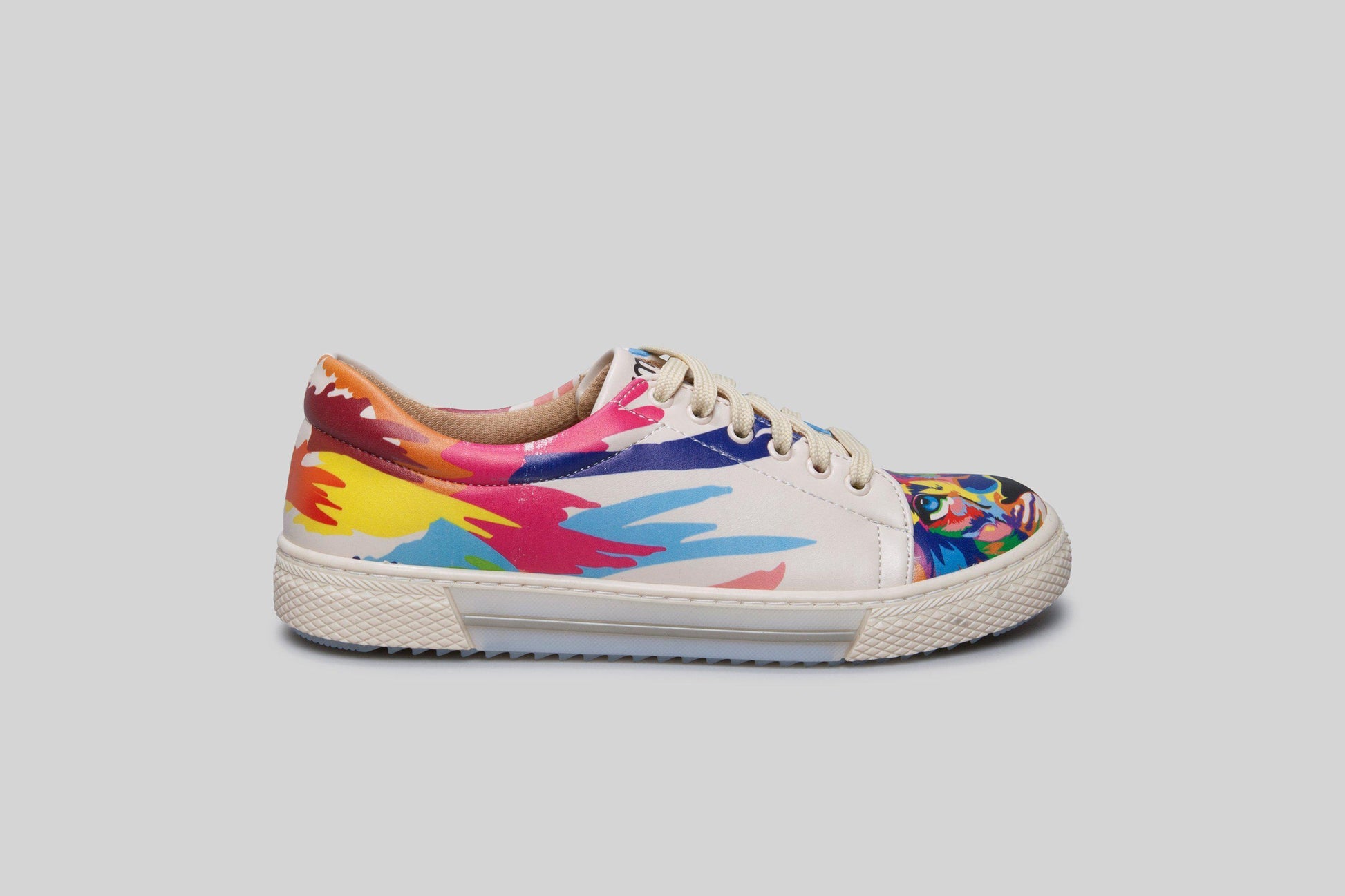 woman-lion-king-colors-sneakers