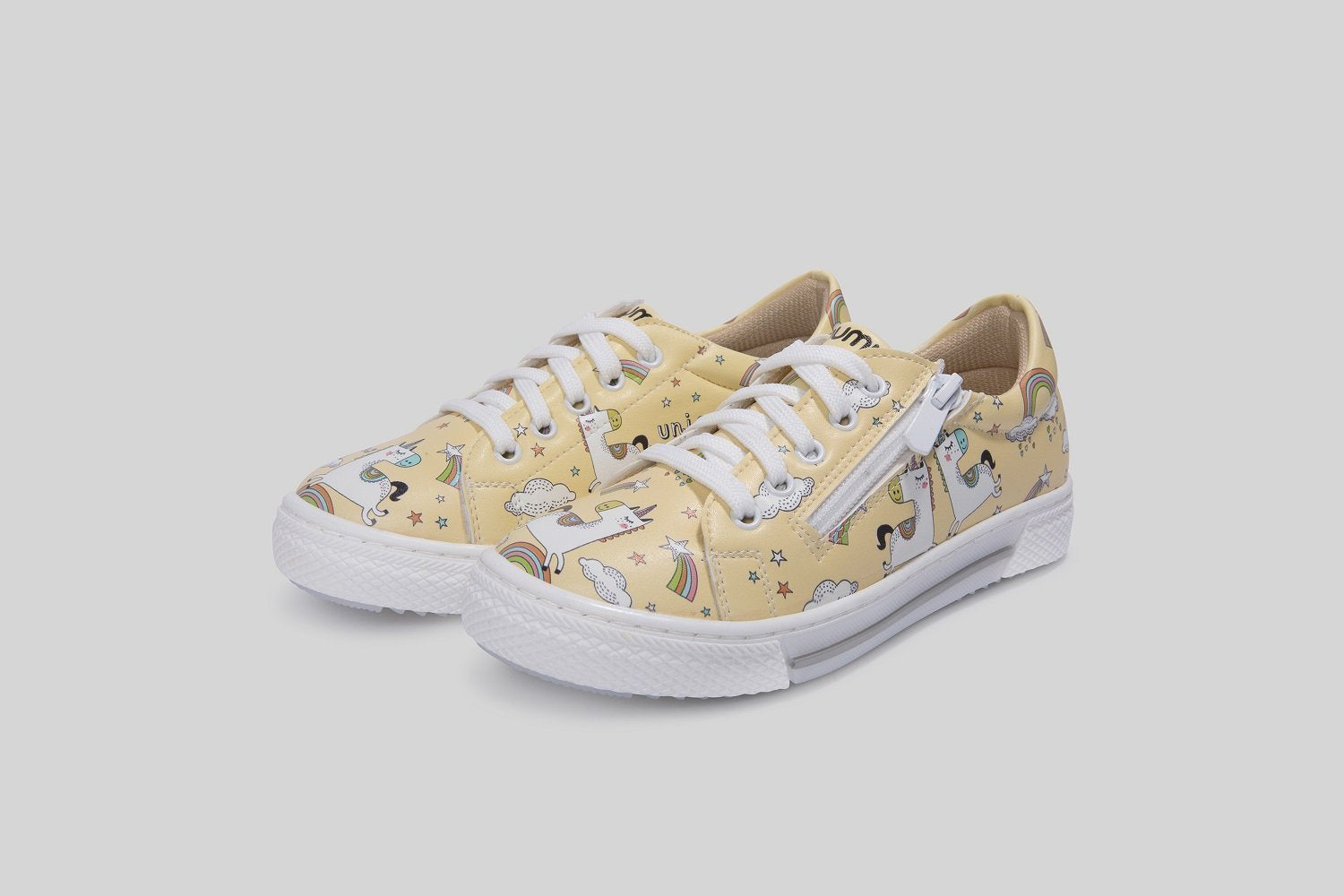 woman-unicorns-exist-sneakers