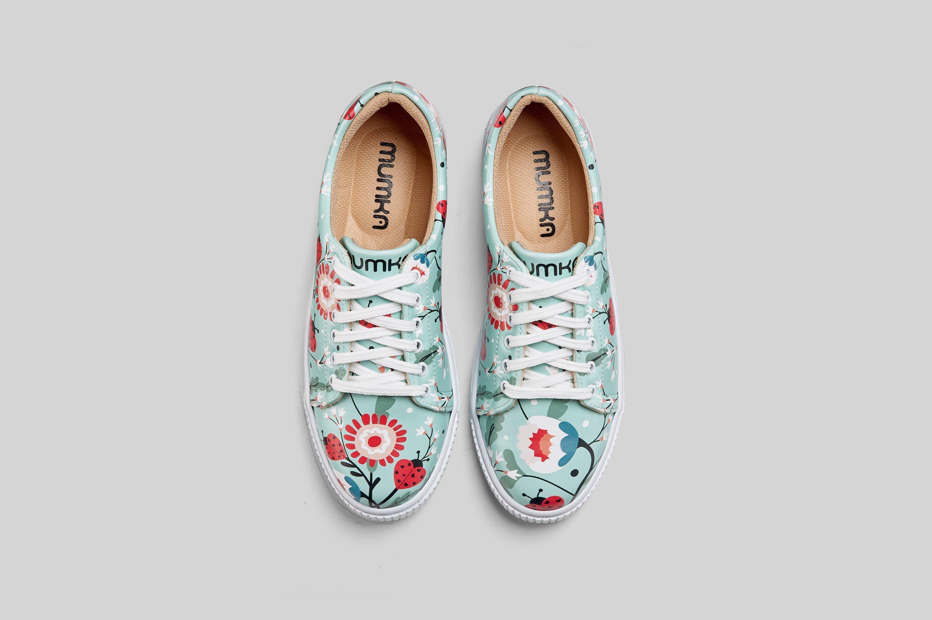 woman-ladybugs-and-flowers-sneakers