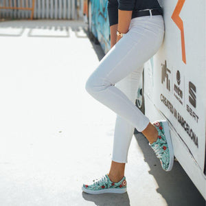 woman-ladybugs-and-flowers-sneakers