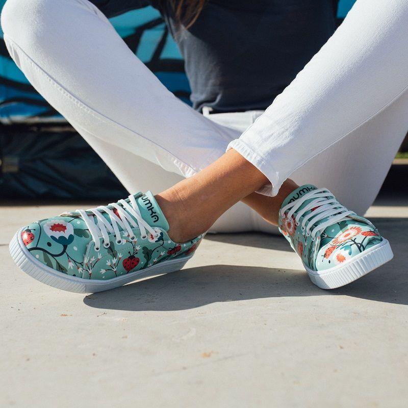 woman-ladybugs-and-flowers-sneakers