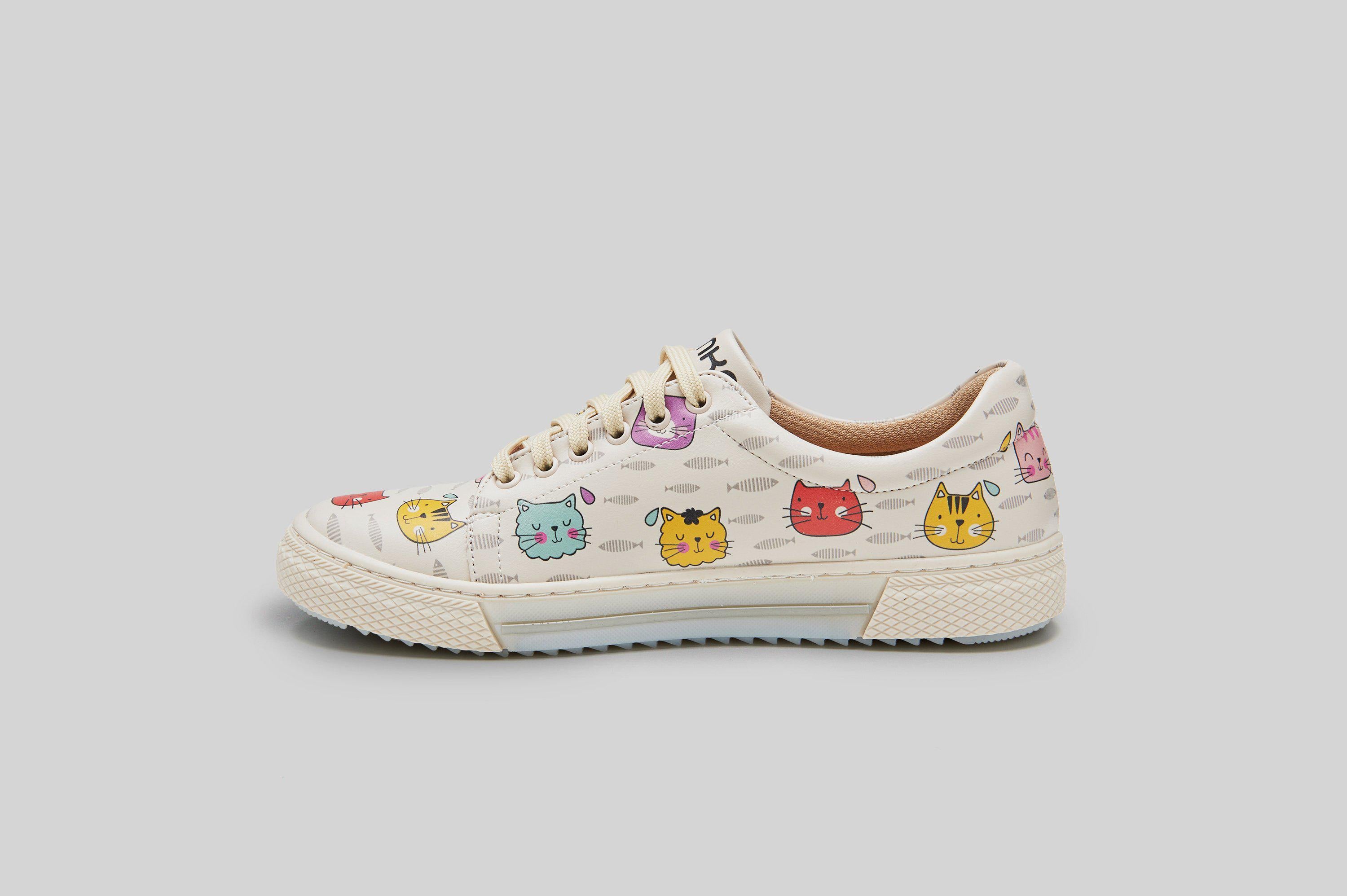 woman-meow-cats-beige-sneakers